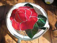 Red rose table